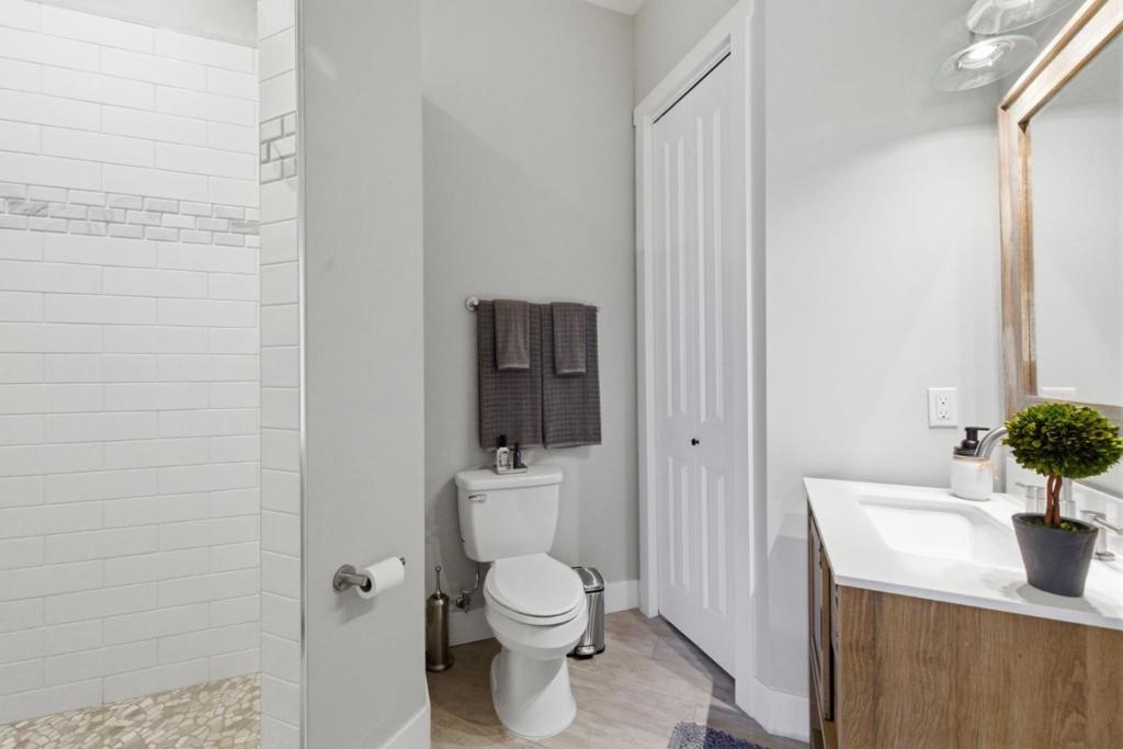 489 Black Creek Drive Property Photo 25