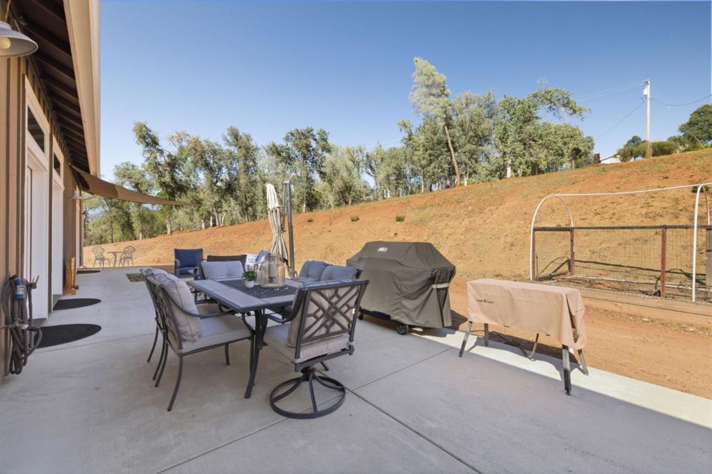 489 Black Creek Drive Property Photo 27