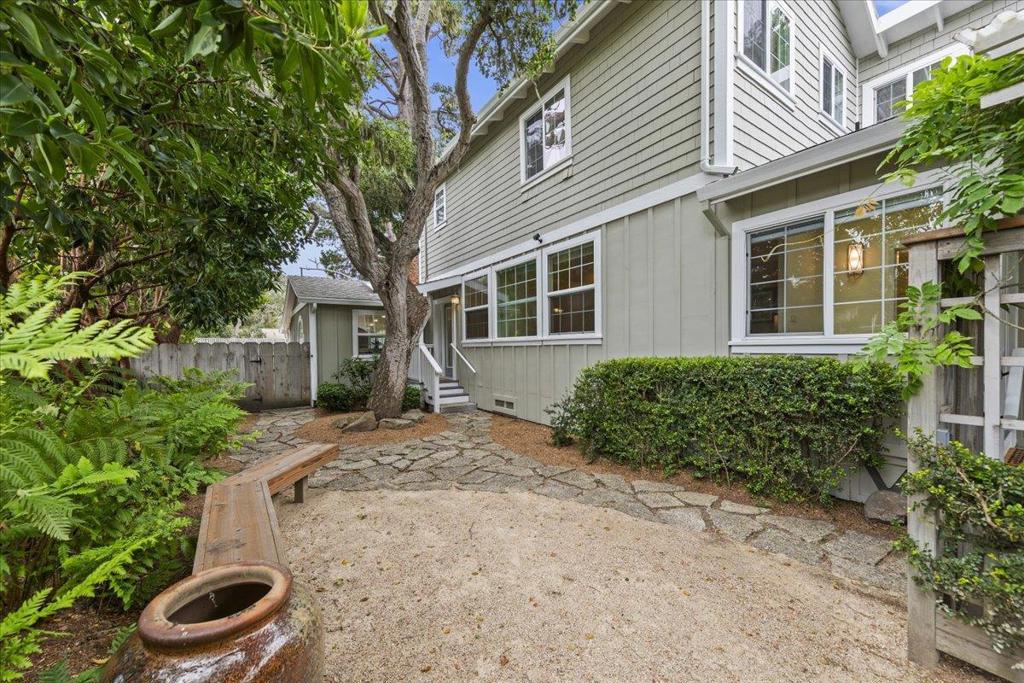 494 Grove Acre Avenue Property Photo 8