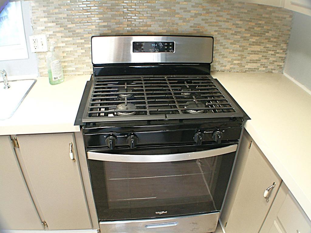 580 Ahwanee Avenue 49 Property Photo 6