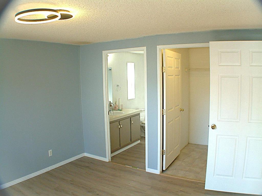 580 Ahwanee Avenue 49 Property Photo 9