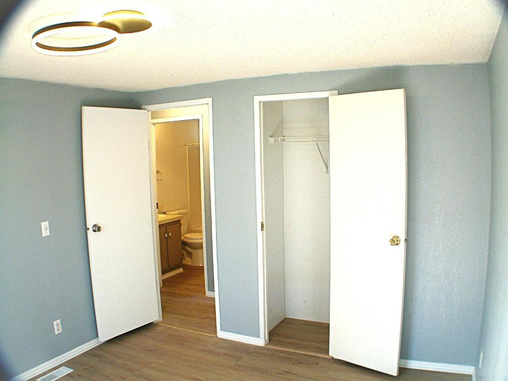 580 Ahwanee Avenue 49 Property Photo 12
