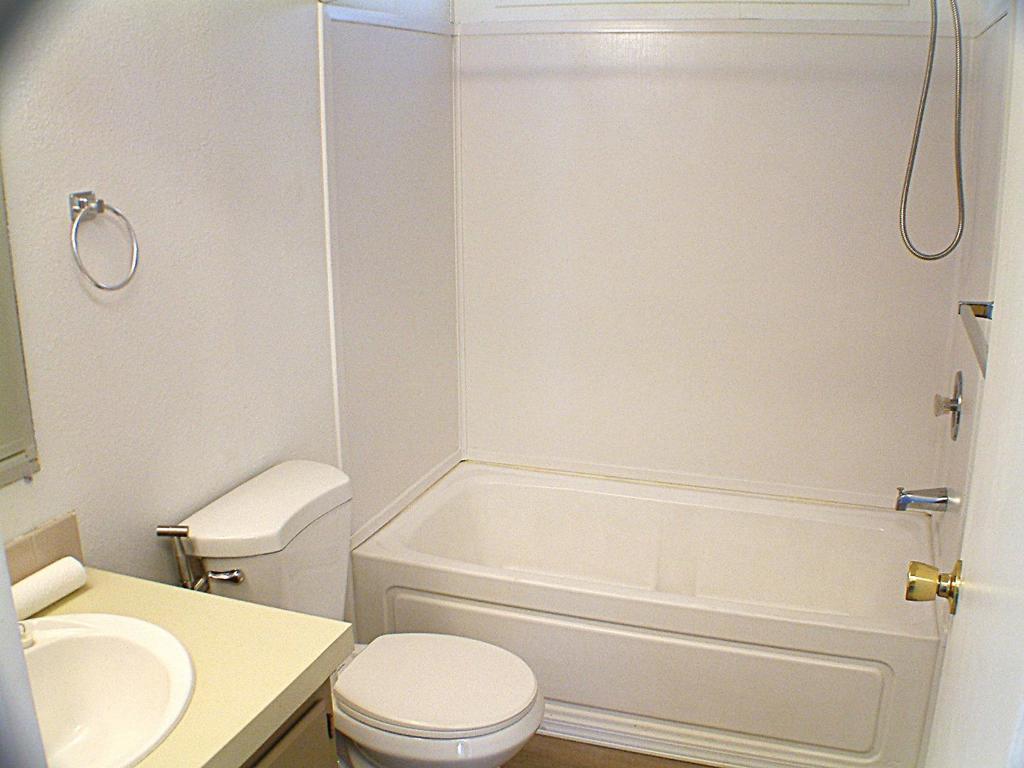 580 Ahwanee Avenue 49 Property Photo 13
