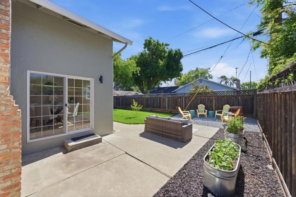 181 Warwick Drive Property Photo 33