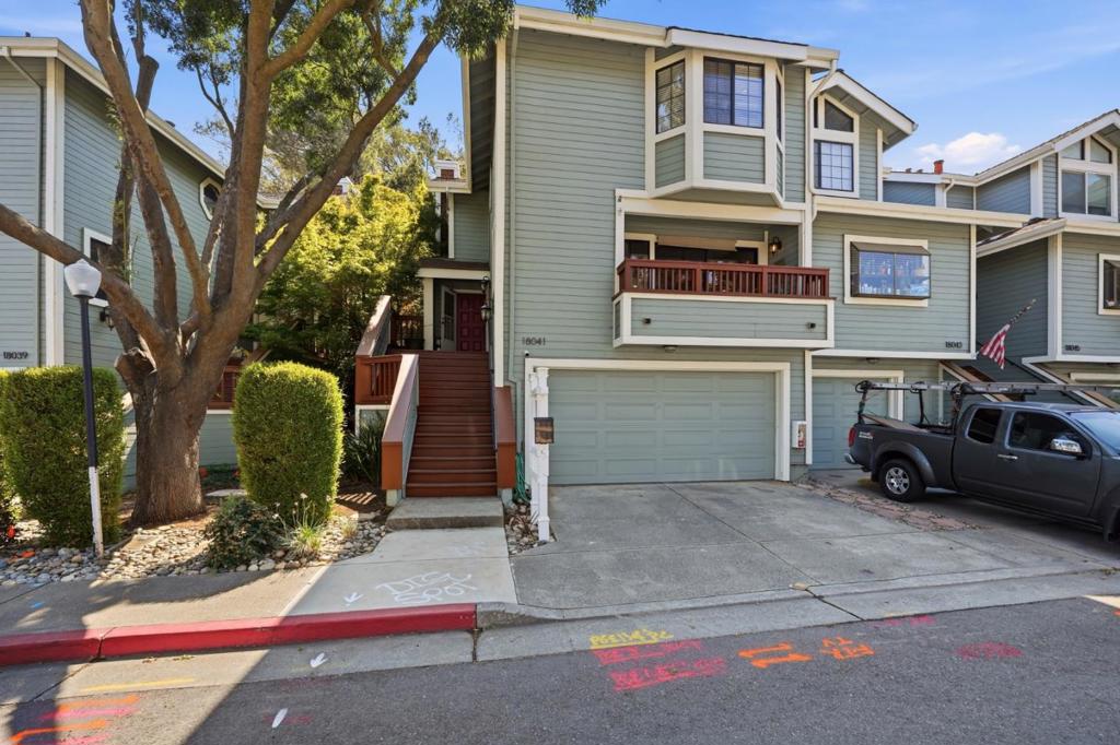 18041 Hillwood Lane Property Photo 1