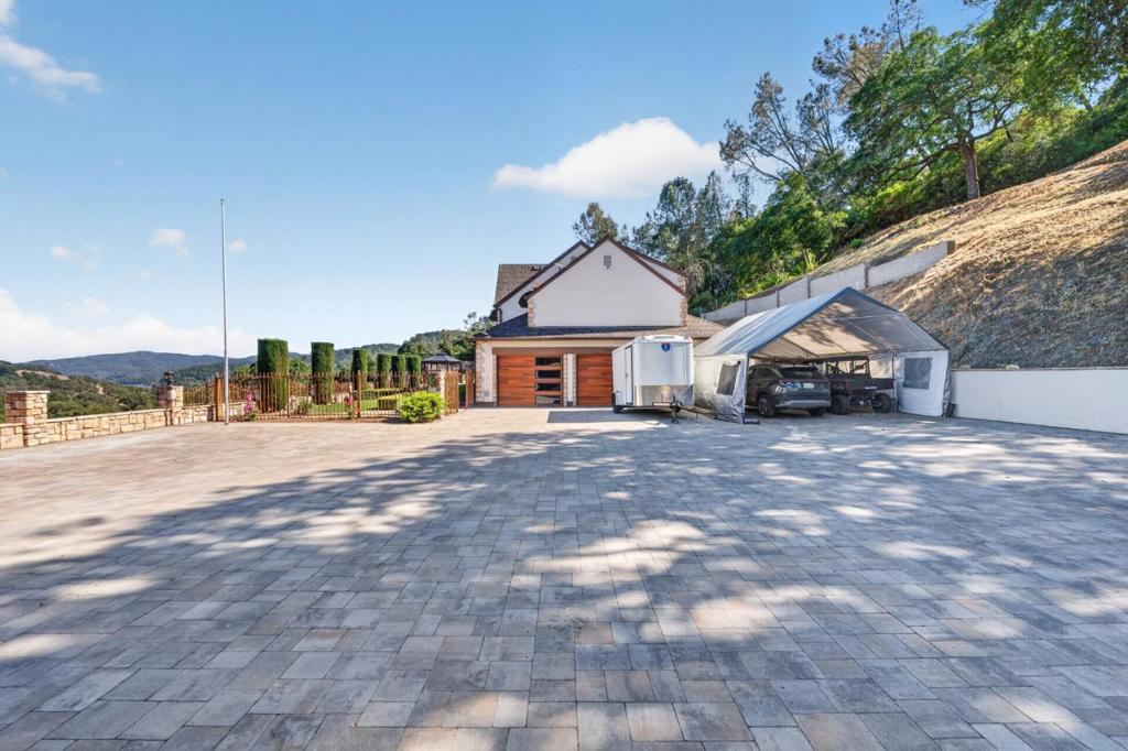 17005 Uvas Road Property Photo 3