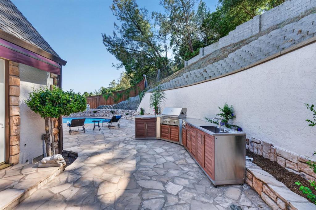 17005 Uvas Road Property Photo 15