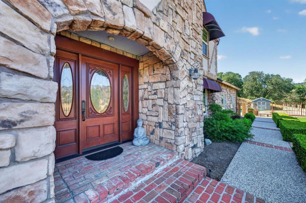17005 Uvas Road Property Photo 16