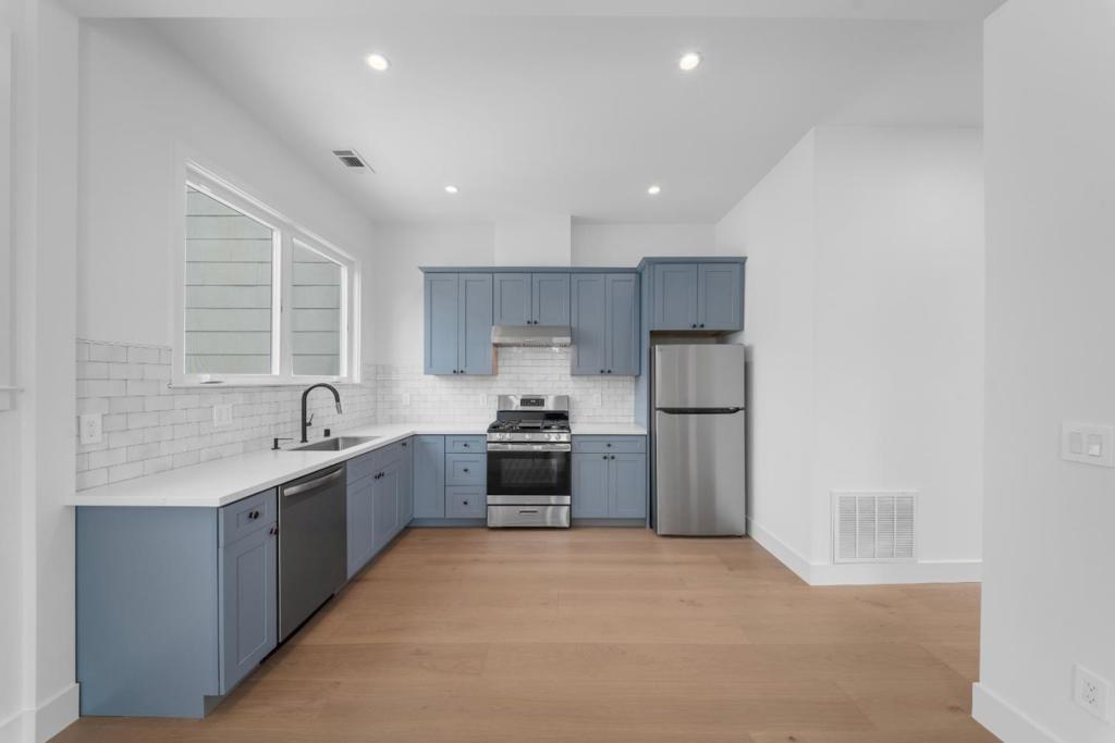 3774 Mission Street Property Photo 4