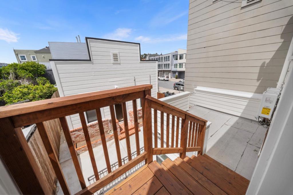 3774 Mission Street Property Photo 24