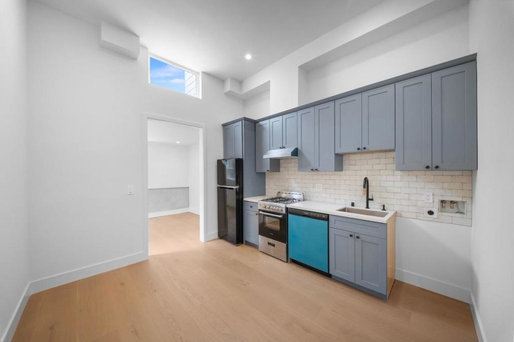 3774 Mission Street Property Photo 45