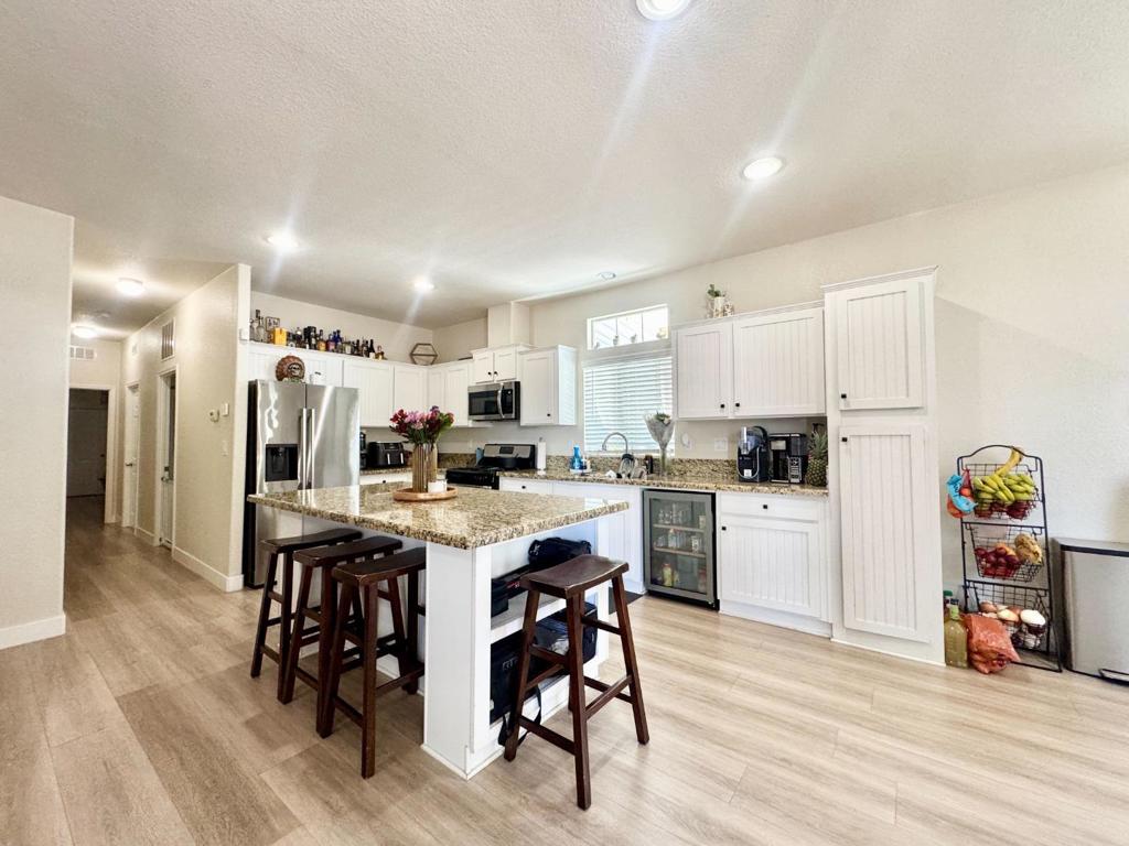 2151 Oakland Road 566 Property Photo 4