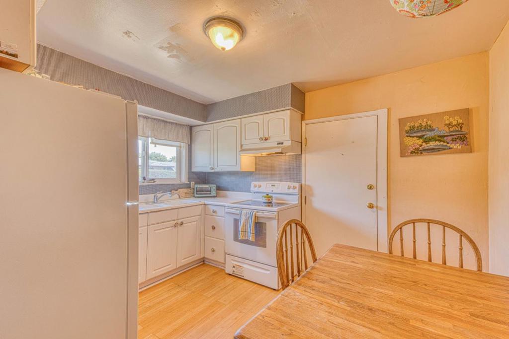 1833 Waring Street Property Photo 6
