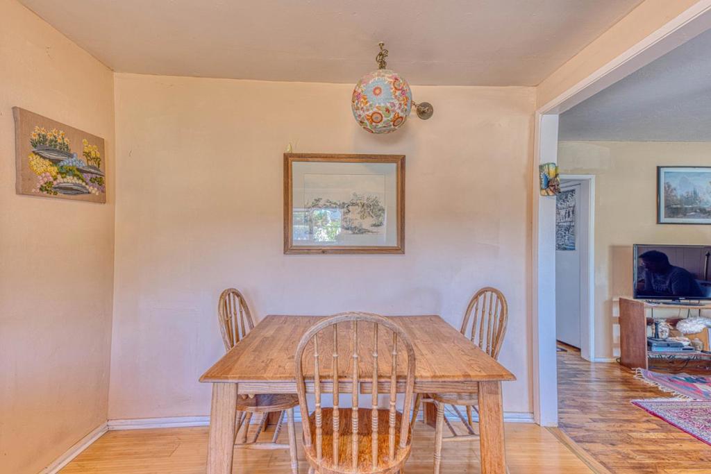 1833 Waring Street Property Photo 8