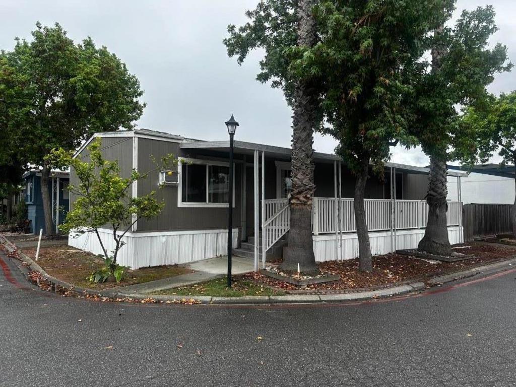 154 El Bosque Street 154 Property Photo 1