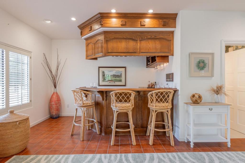 1043 Broncho Road Property Photo 10