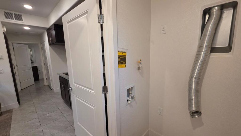 386 Rhythm Lane Property Photo 10
