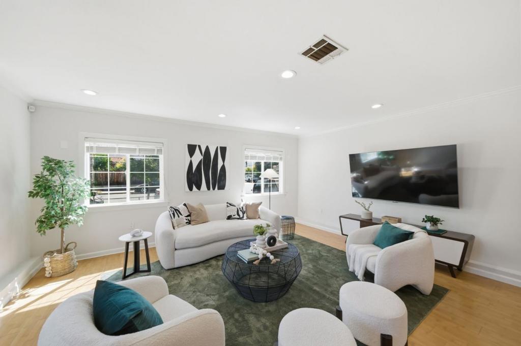 693 Bedivere Drive Property Photo 13