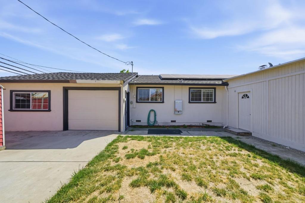 693 Bedivere Drive Property Photo 34