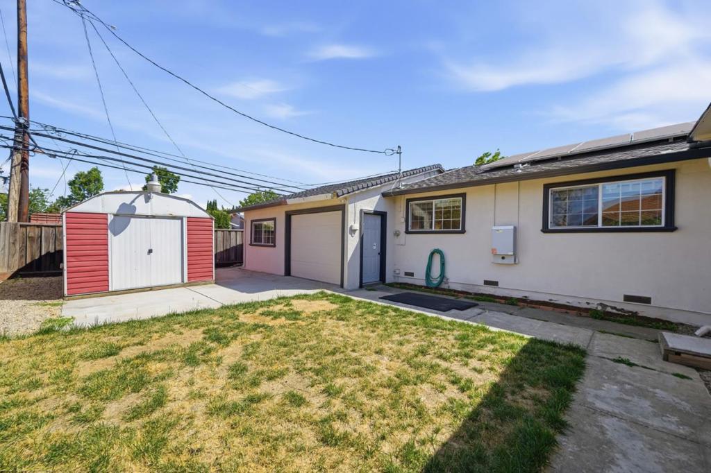 693 Bedivere Drive Property Photo 36