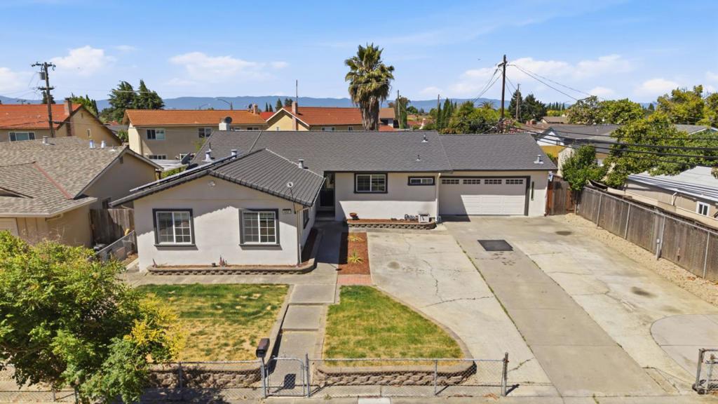 693 Bedivere Drive Property Photo 38