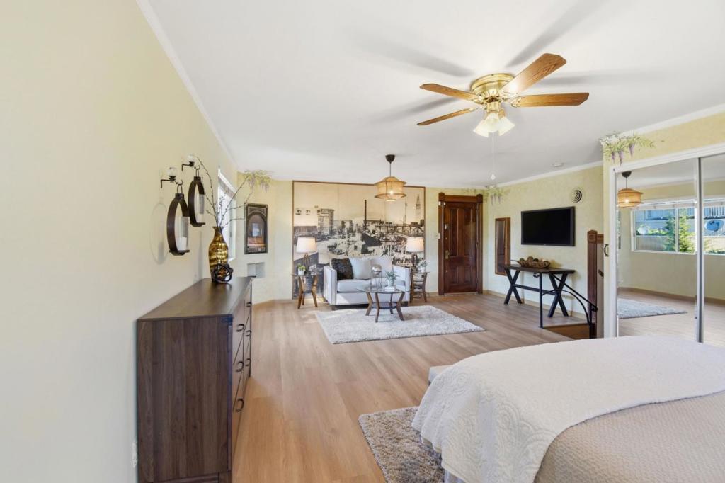 925 Chestnut Street Property Photo 28