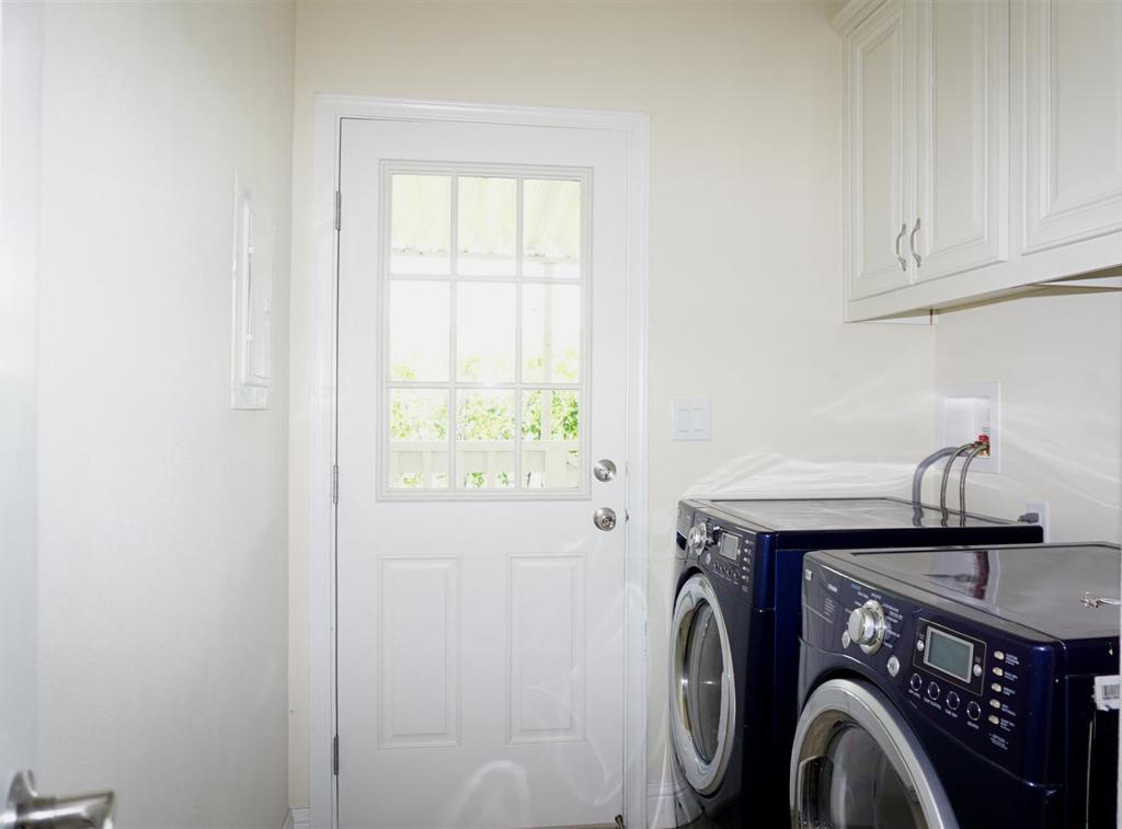 1050 Borregas Avenue 8 Property Photo 25