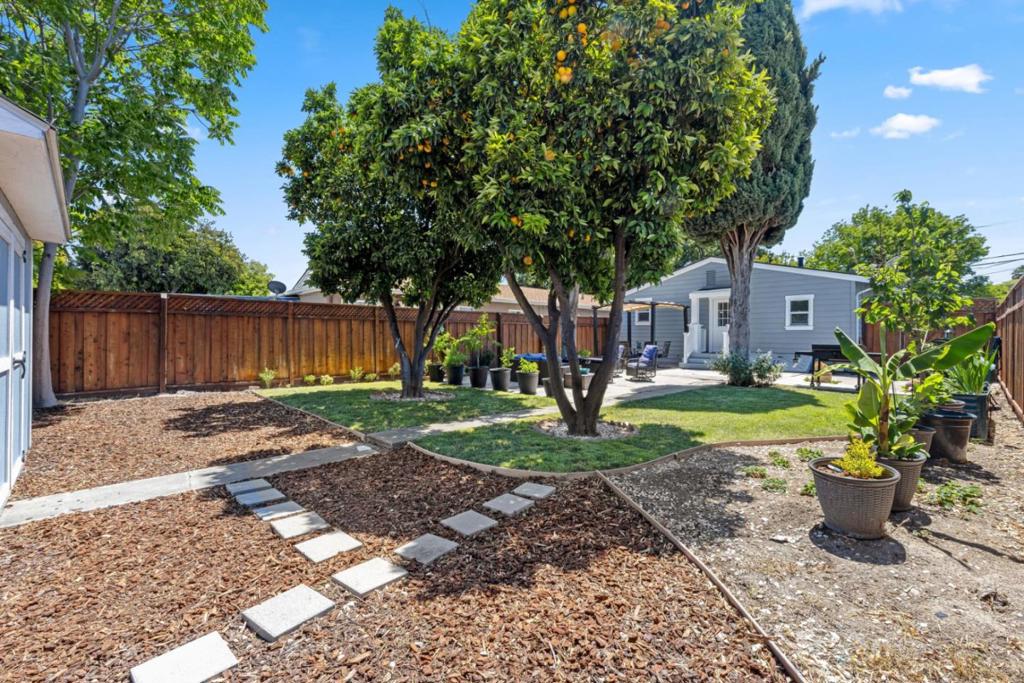1552 Ford Avenue Property Photo 1
