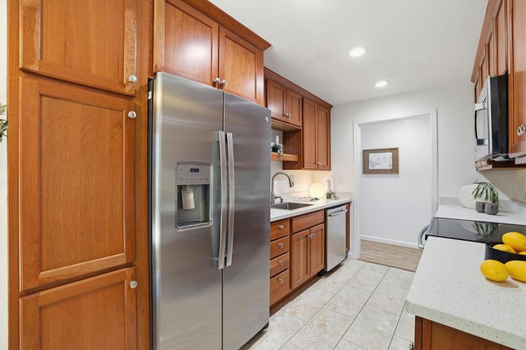 255 S Rengstorff Avenue 173 Property Photo 8