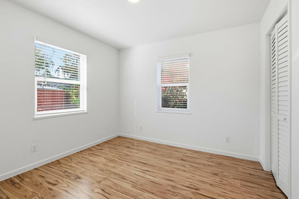 114 Park Avenue Property Photo 34