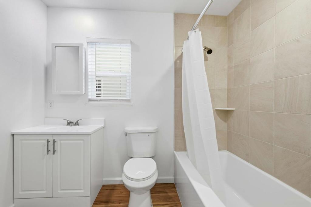 114 Park Avenue Property Photo 35