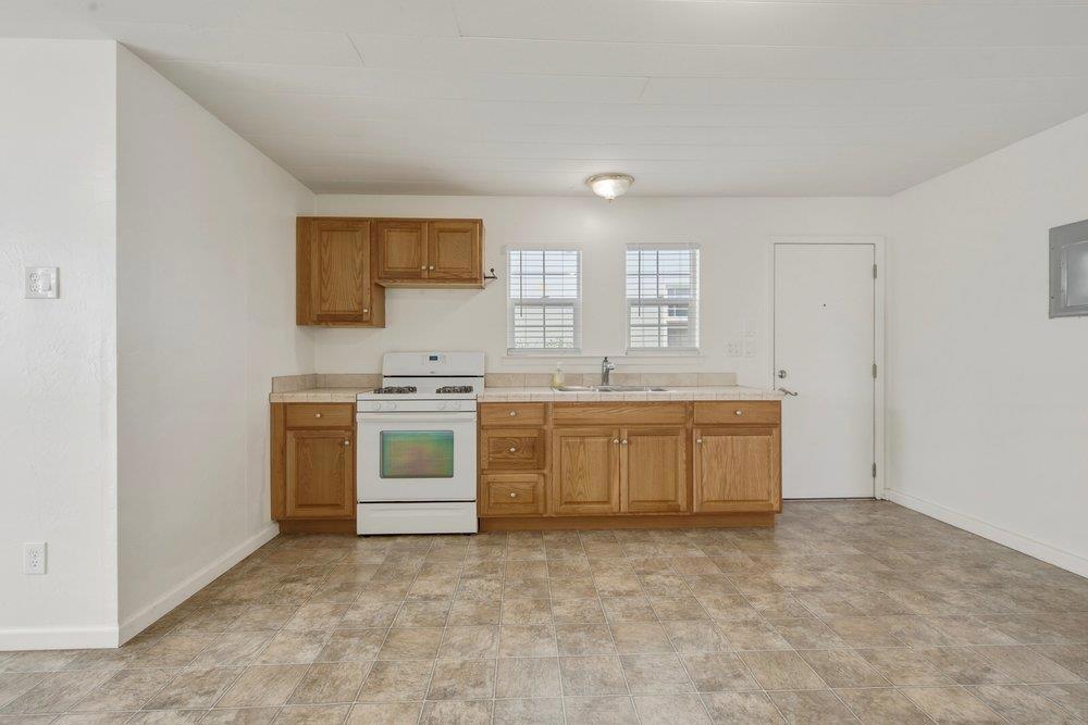 114 Park Avenue Property Photo 39