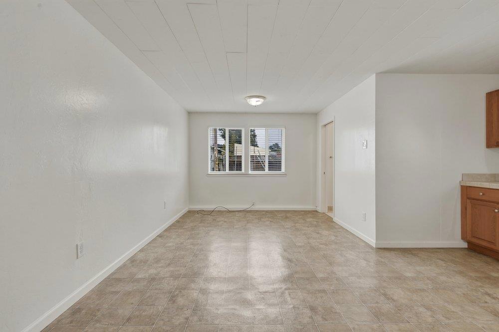 114 Park Avenue Property Photo 40