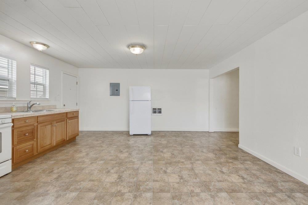 114 Park Avenue Property Photo 41