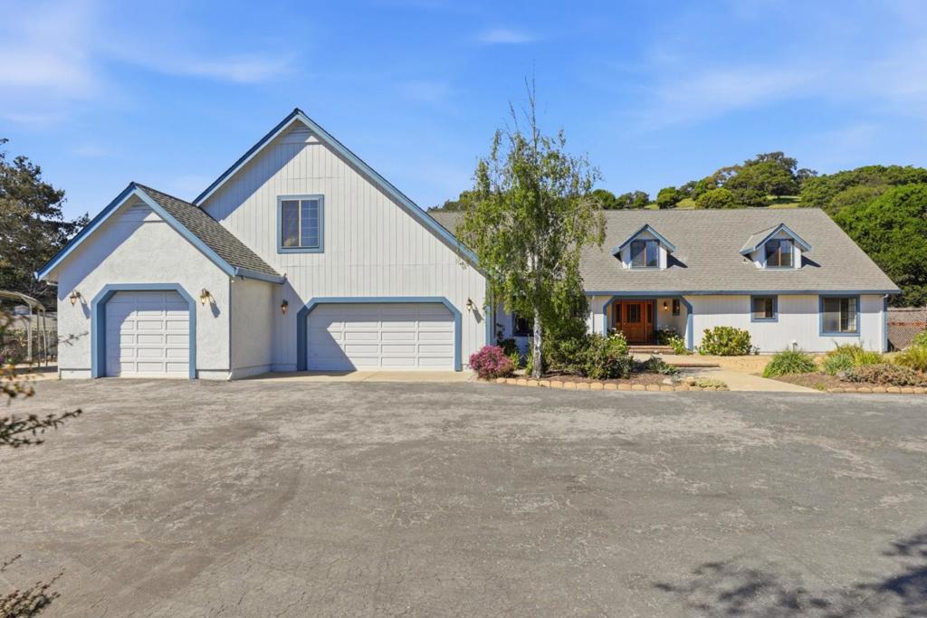 215 Chateau Drive Property Photo 1