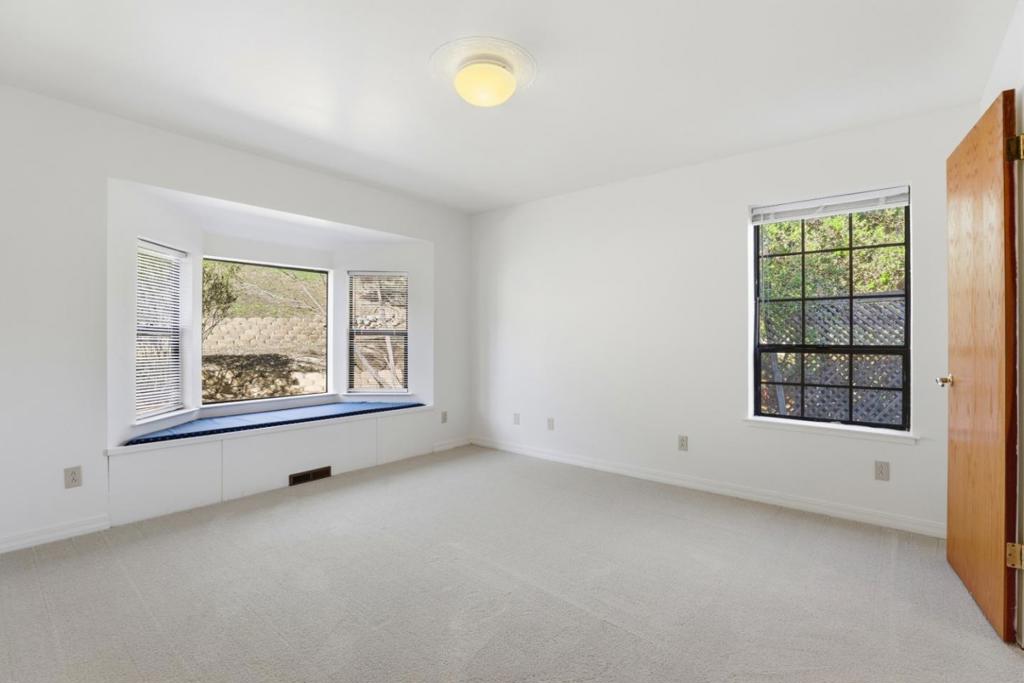 215 Chateau Drive Property Photo 32