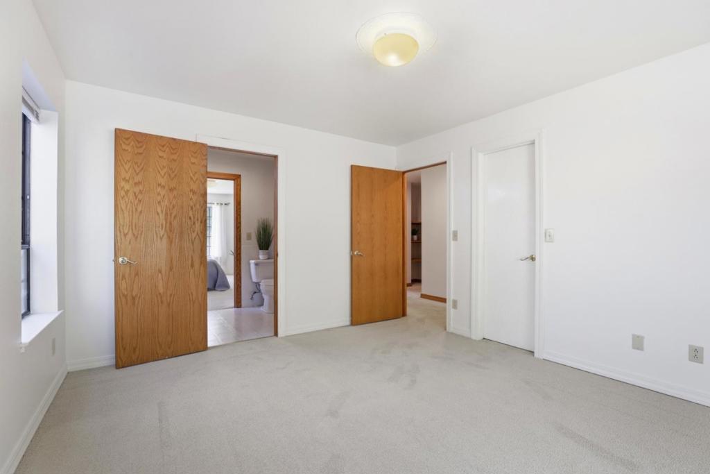 215 Chateau Drive Property Photo 33