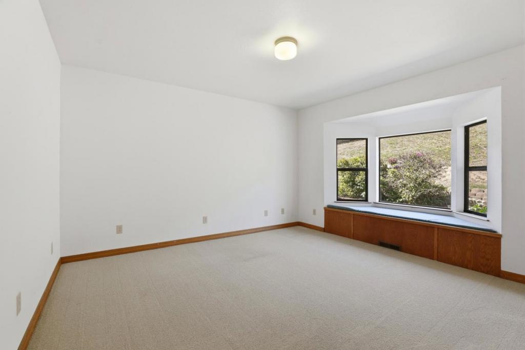 215 Chateau Drive Property Photo 34