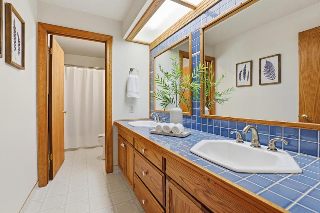 215 Chateau Drive Property Photo 35