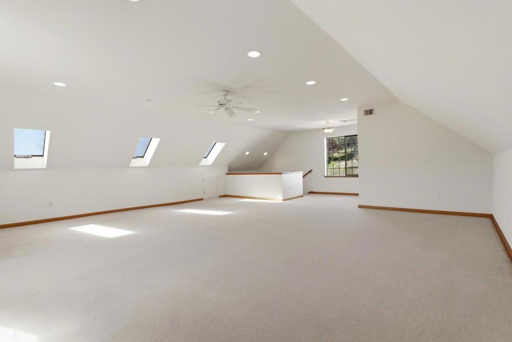 215 Chateau Drive Property Photo 41