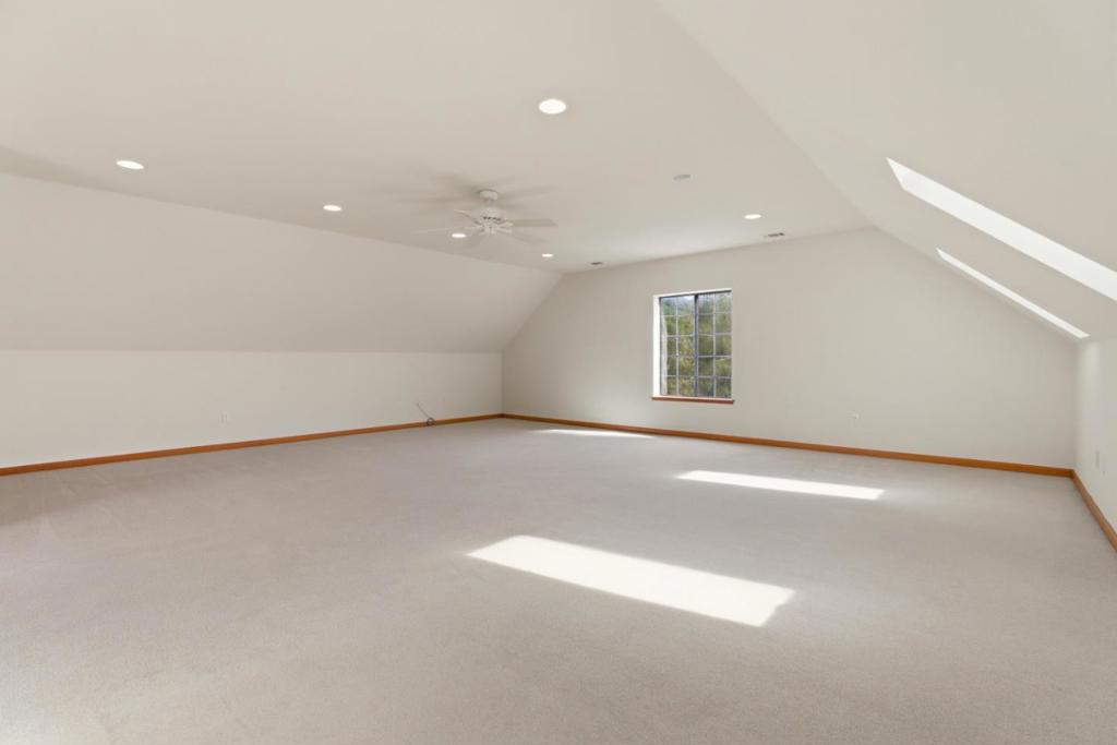 215 Chateau Drive Property Photo 42