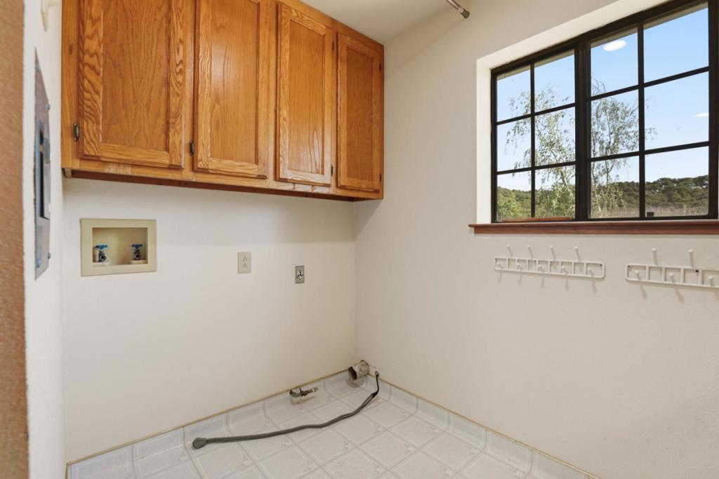 215 Chateau Drive Property Photo 44