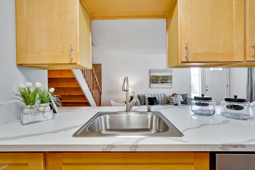5461 Spinnaker 3 Property Photo 13