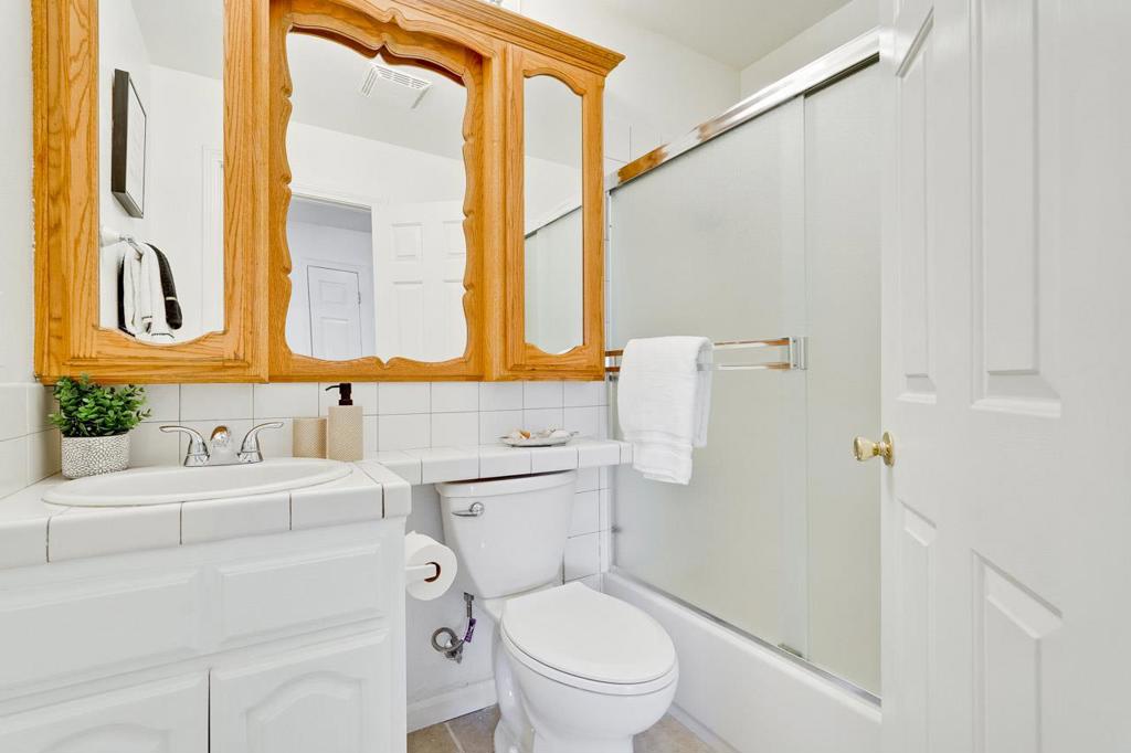 5461 Spinnaker 3 Property Photo 24