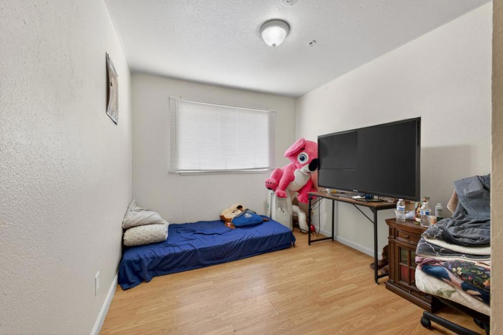 113 Gonda Street Property Photo 8
