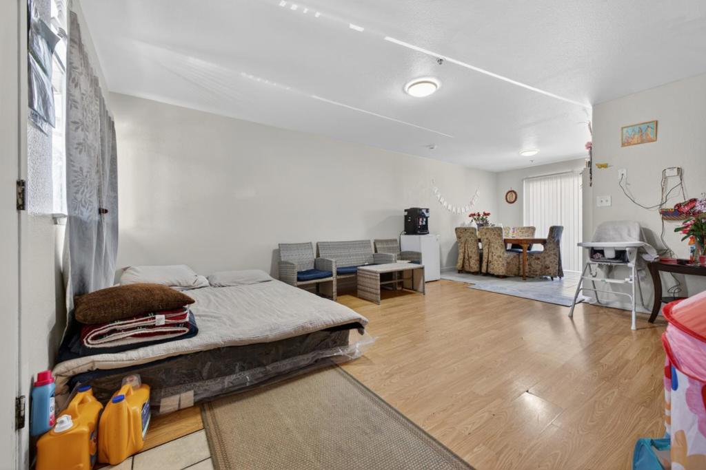113 Gonda Street Property Photo 11