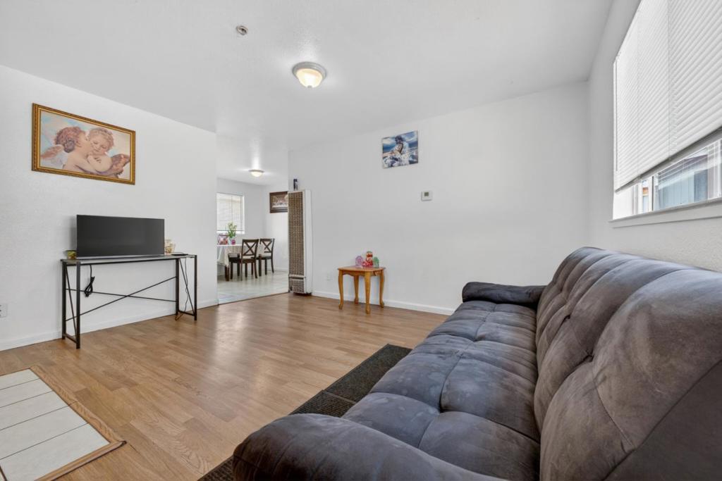 113 Gonda Street Property Photo 23