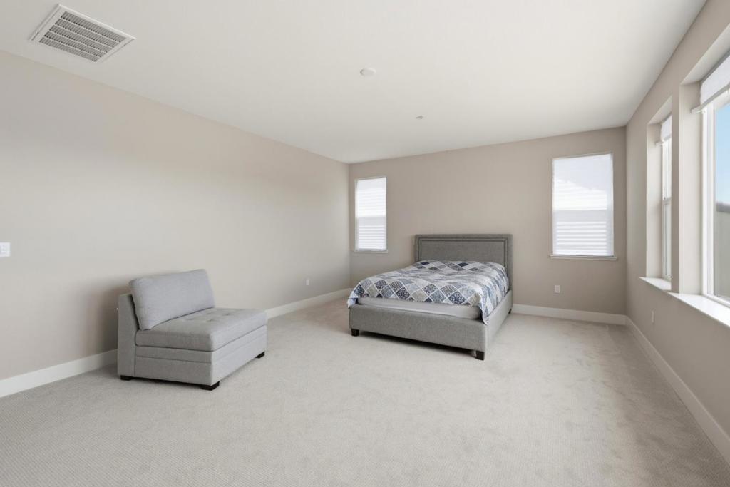 16141 Riverton Avenue Property Photo 29