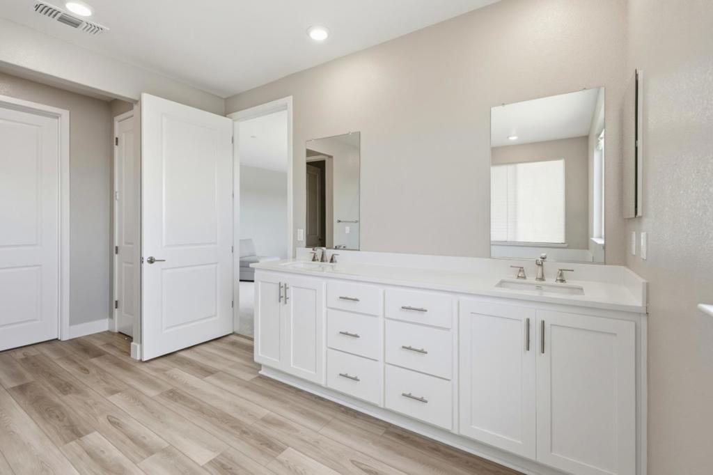 16141 Riverton Avenue Property Photo 39