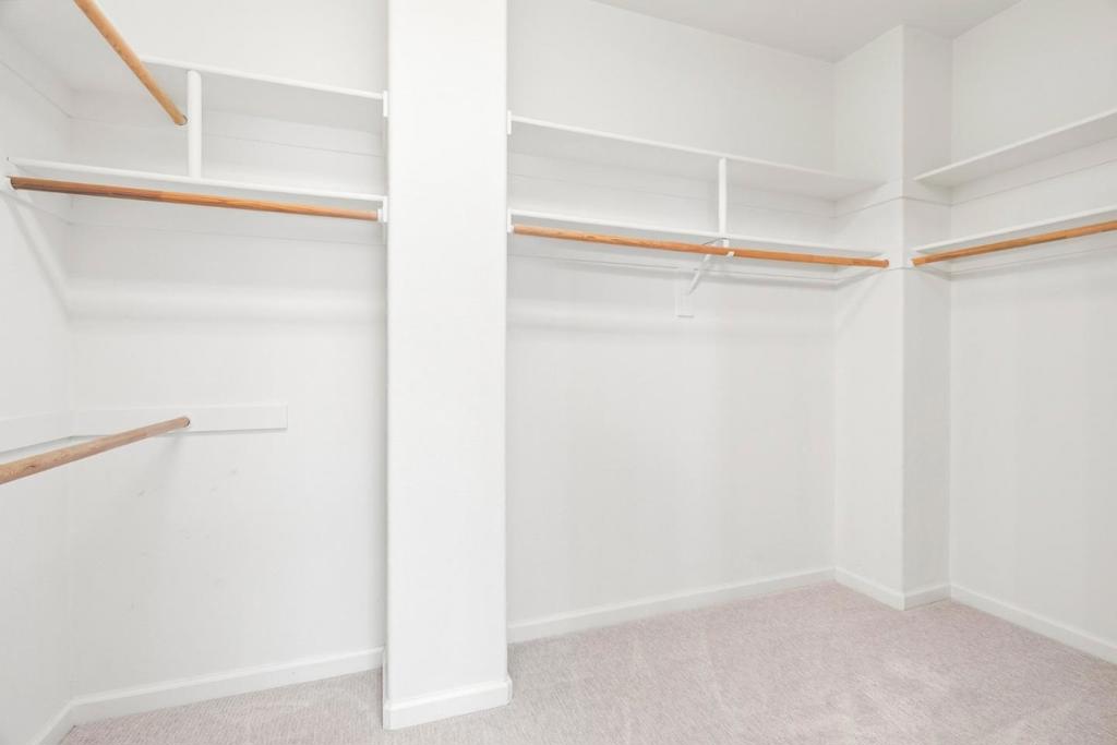 7543 Turnberry Way Property Photo 18